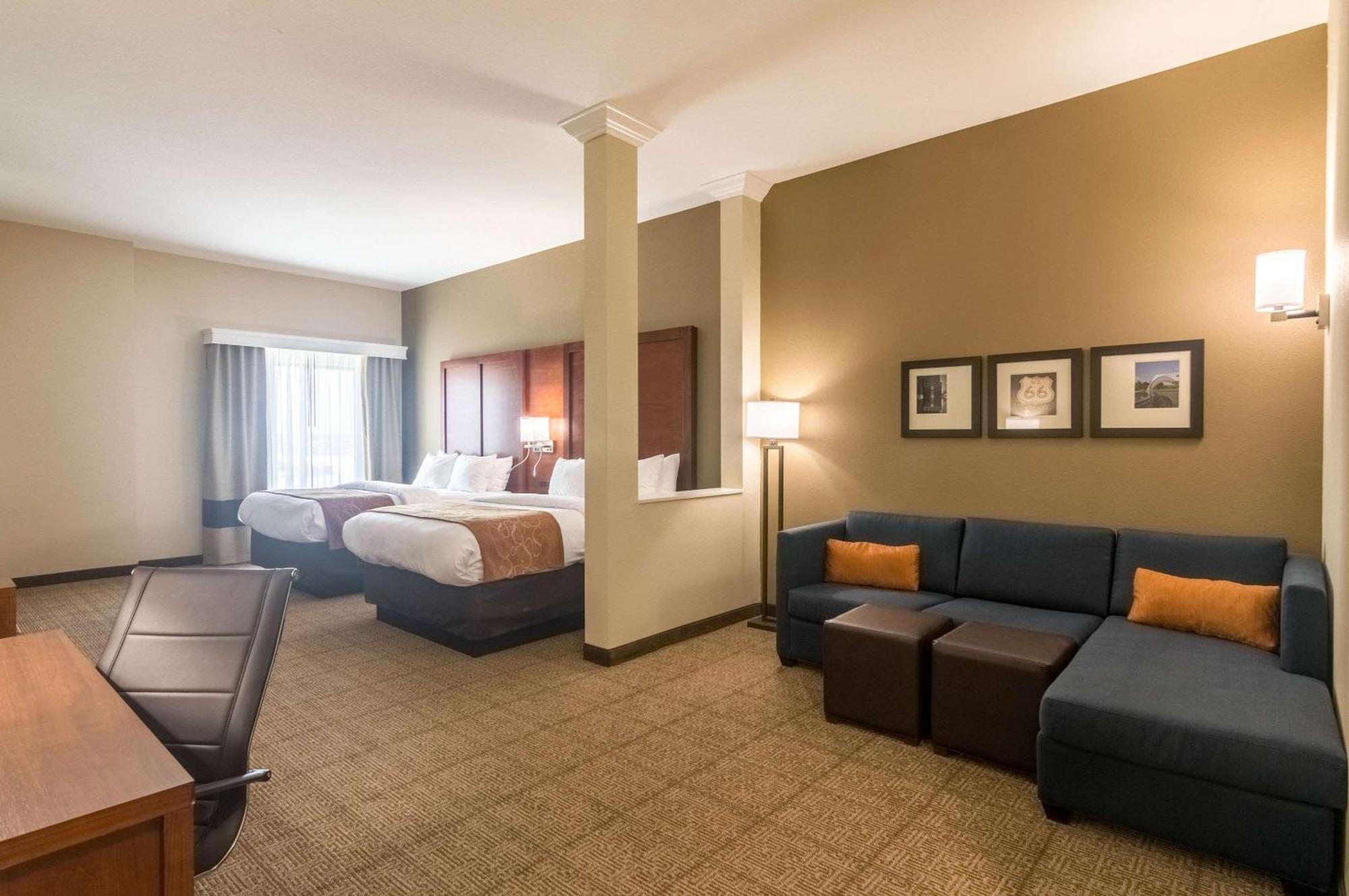 Comfort Meridian And I-40 Hotel 2*